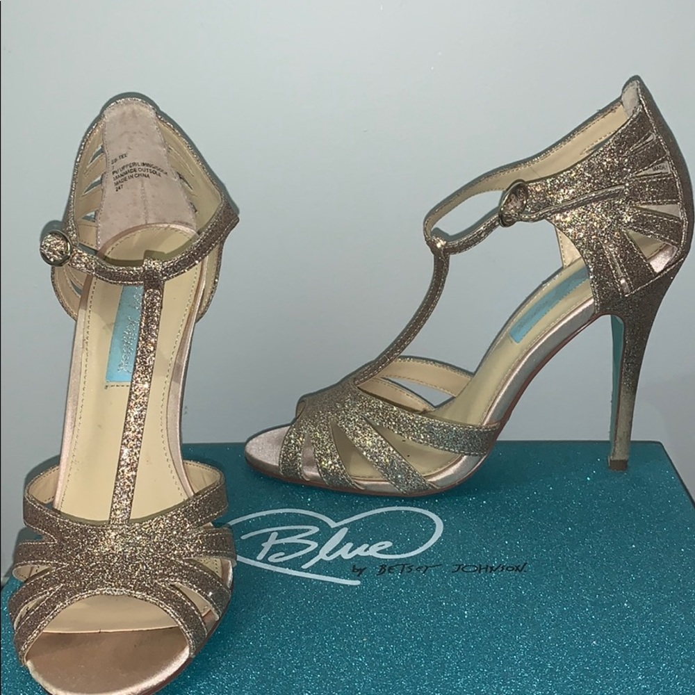 Betsey Johnson SB-Tee pumps, champagne size 7